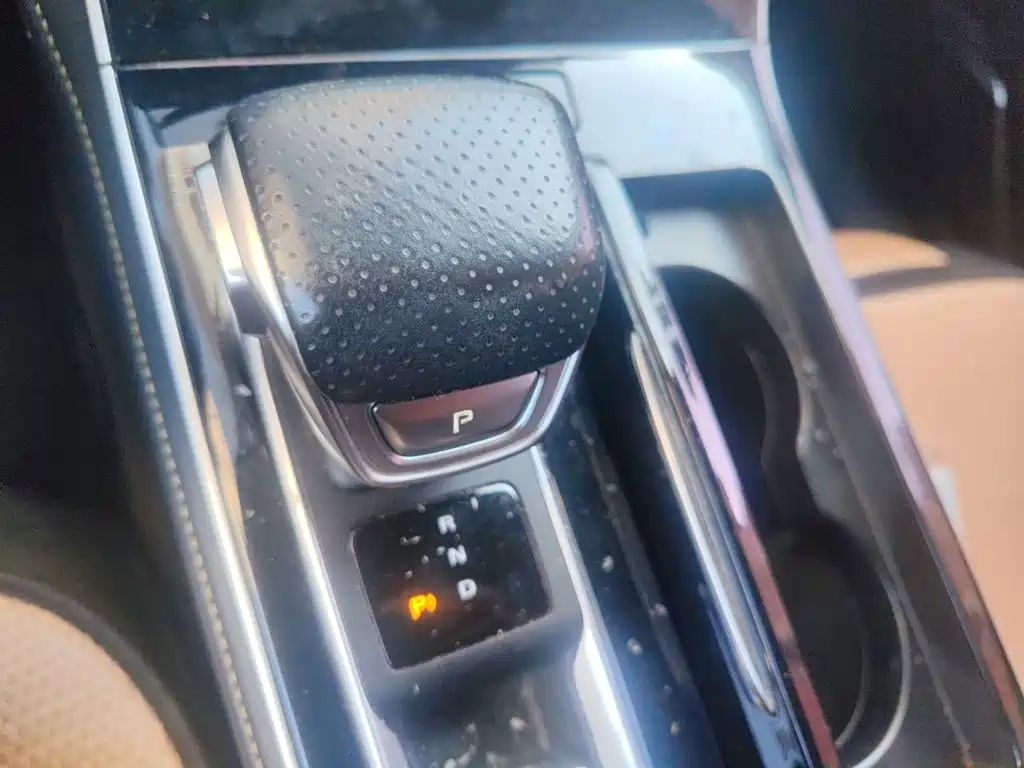 Фото 7 - Roewe i6 MAX EV