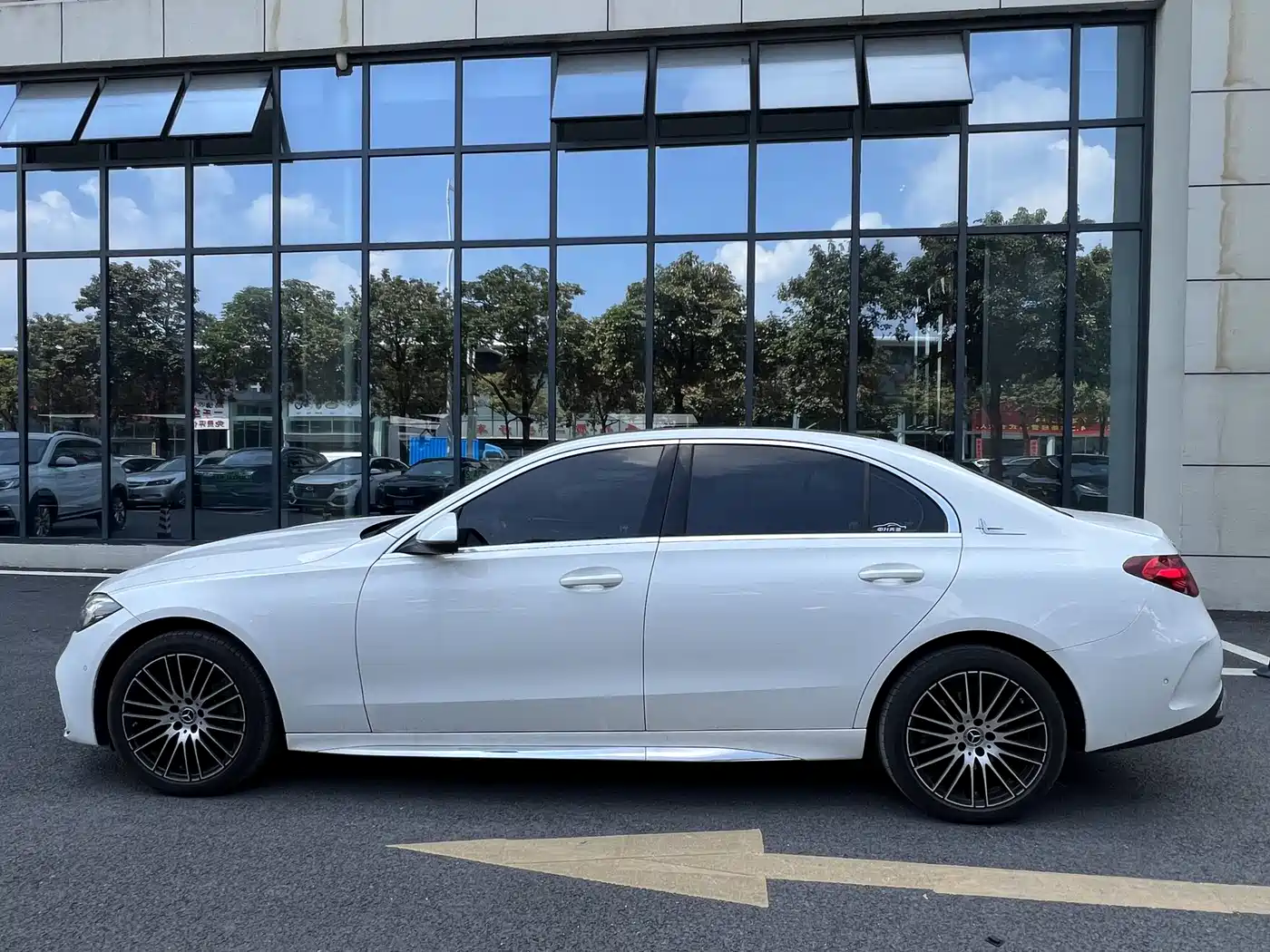 Mercedes-Benz C-Class 2024 C 260 L Sport фото 2