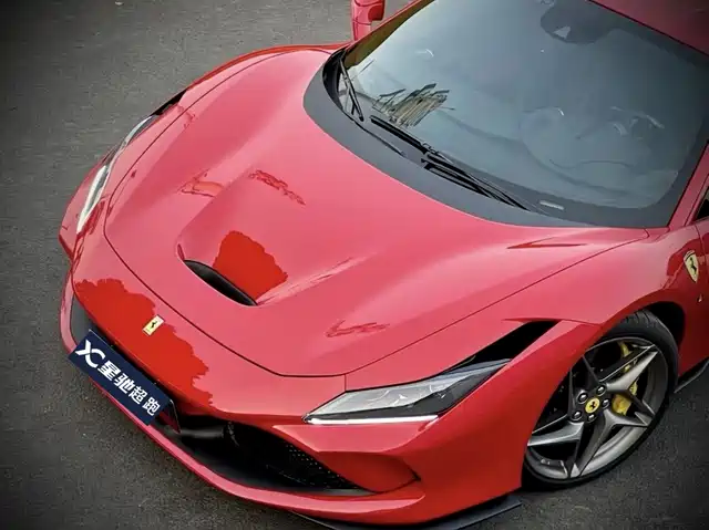 Ferrari F8 2022