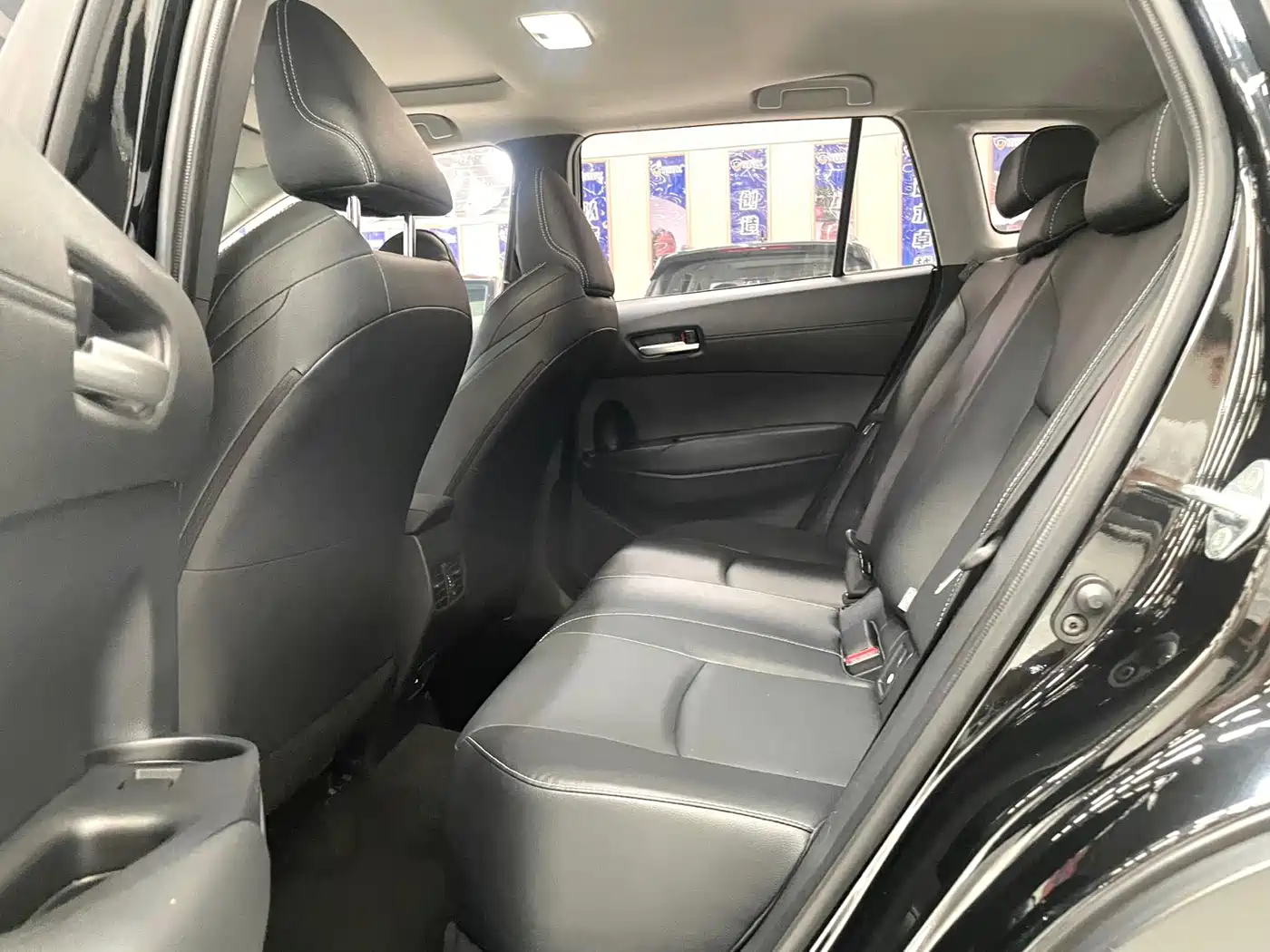 Toyota Frontlander 2022 2.0L CVT Luxury Edition фото 12