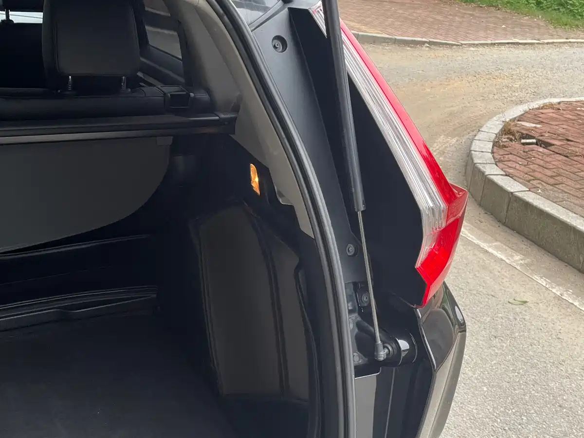 Honda CR-V 2017 240TURBO CVT 2WD Trend Edition фото 8