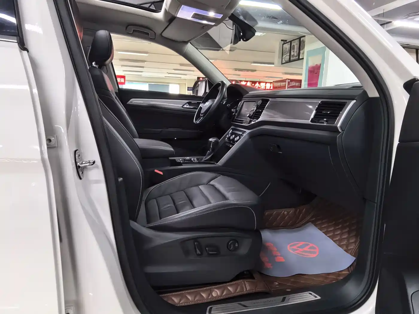 Volkswagen Teramont 2017 380TSI 4WD Luxury Edition фото 28
