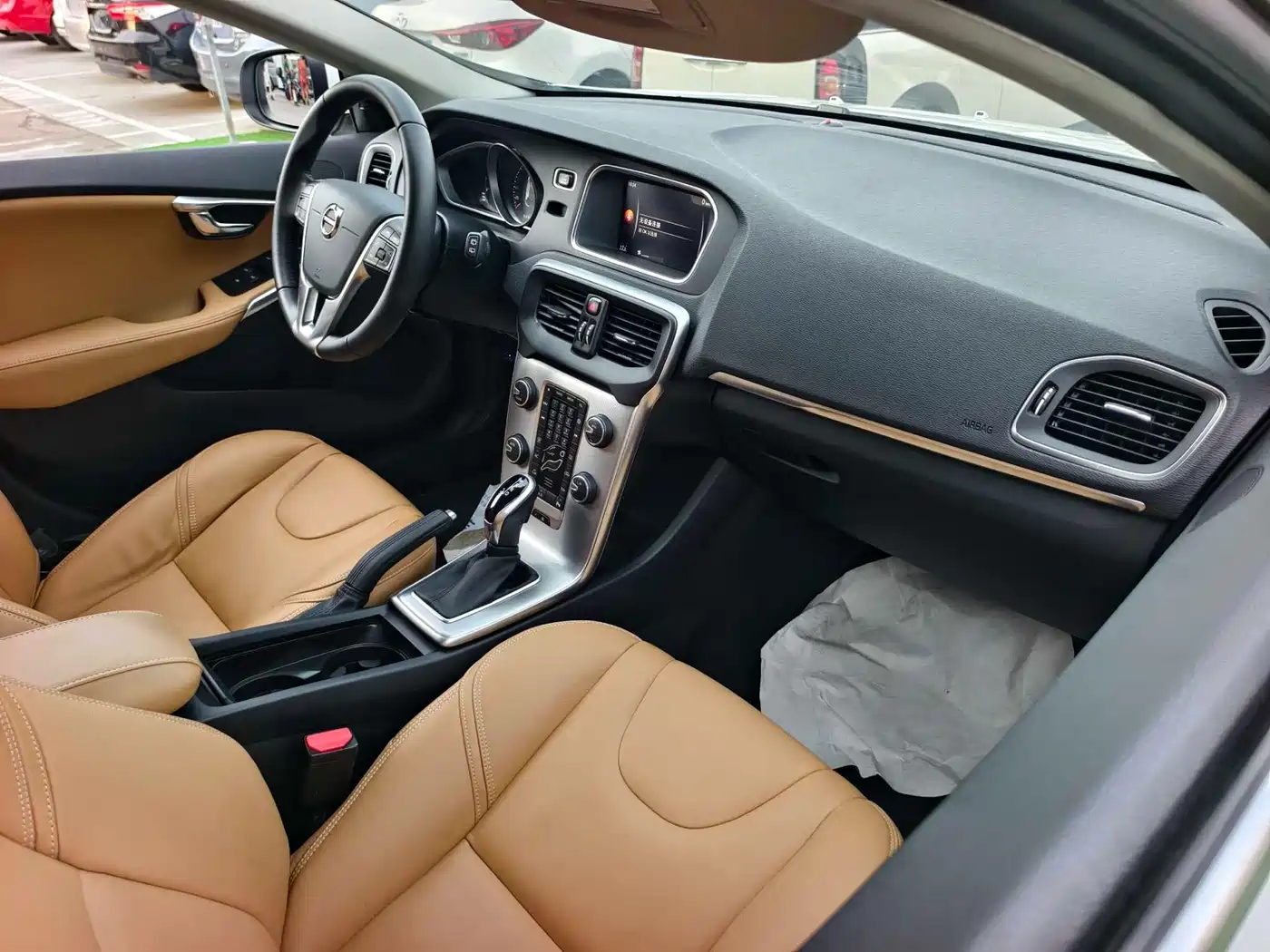 Volvo V40 2018 2018 T3 R-Design Edition