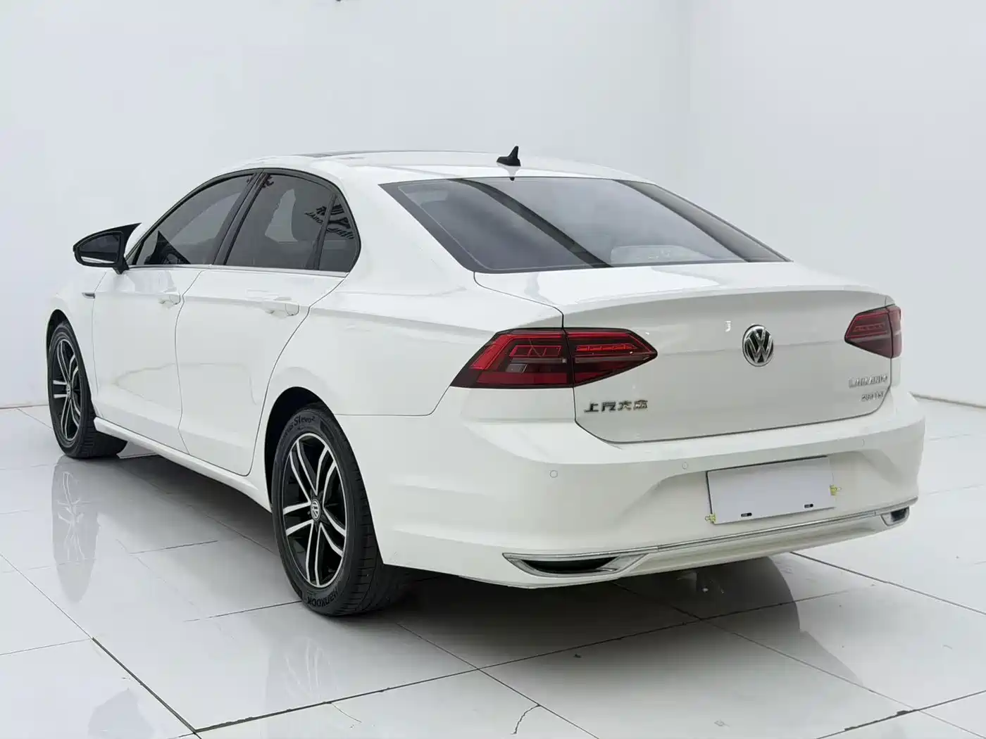 Photo 11 - Volkswagen Lamando