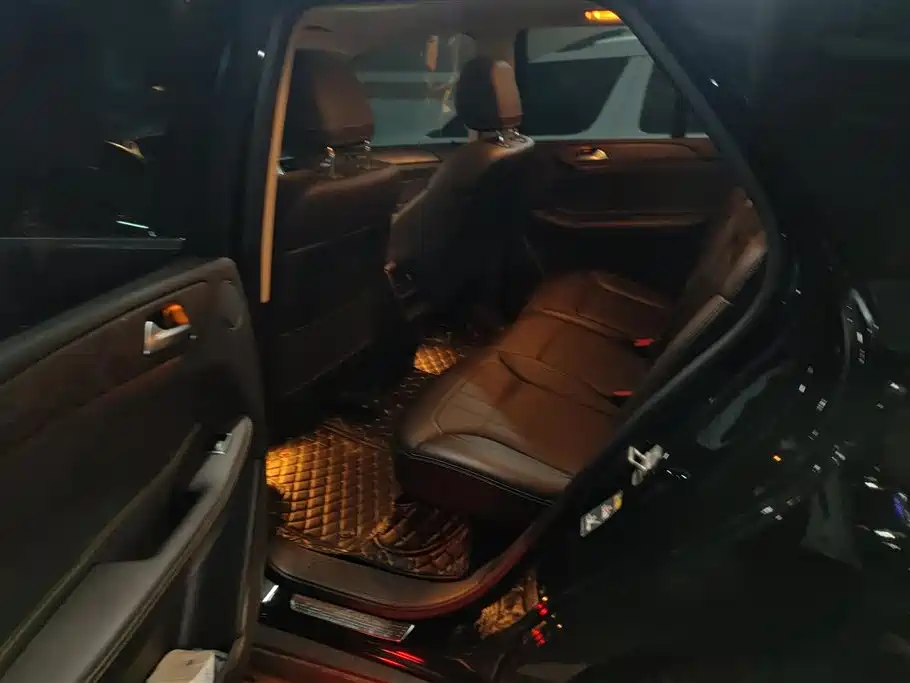 Mercedes-Benz GLE 2016 GLE 320 4MATIC Luxury фото 11