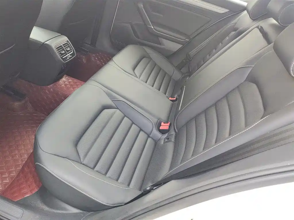 VOLKSWAGEN LINGDU