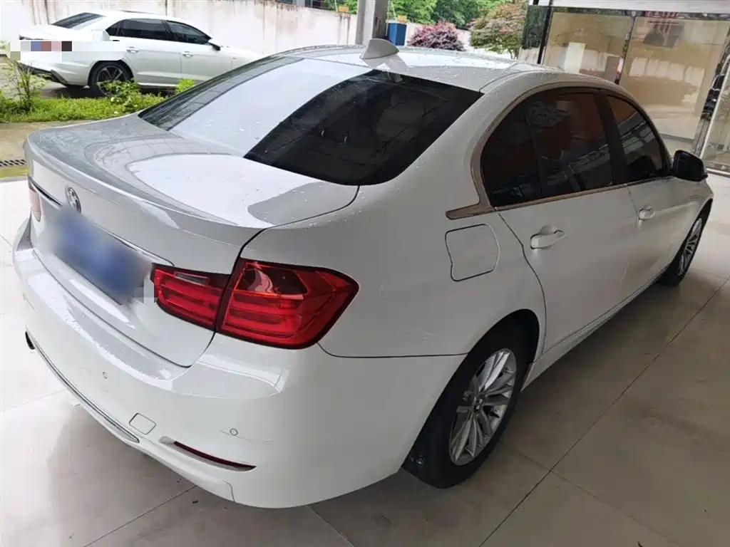 BMW 3 Series 2014 320Li Fashion фото 7