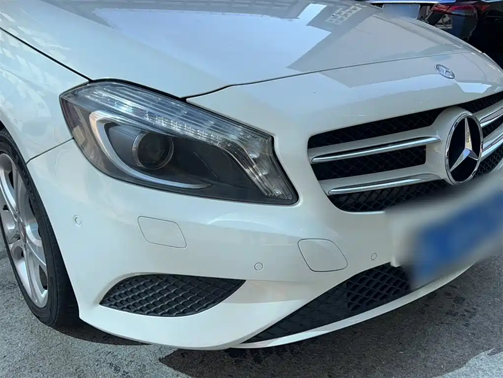 Mercedes-Benz A-Class (Import) 2015 A 180 фото 4