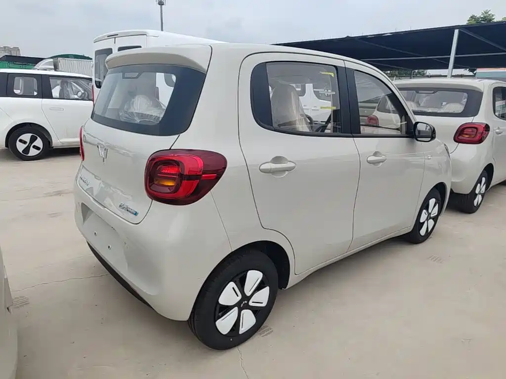 Wuling Motors Hongguang MINIEV 2026 2025 4-Door Advanced