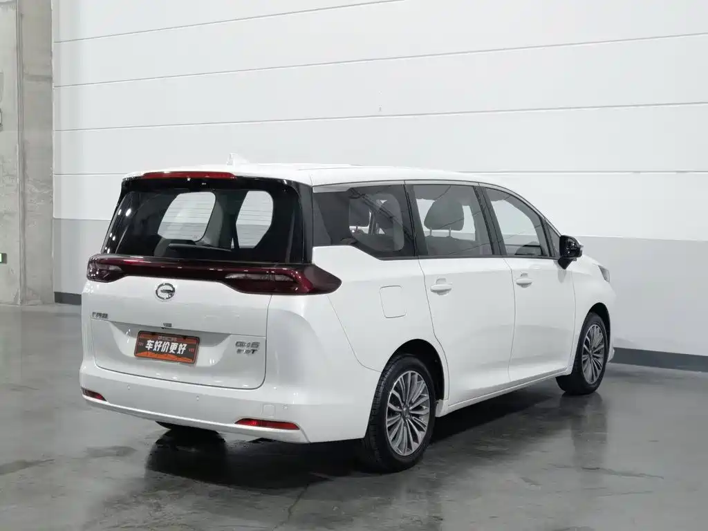 Фото 2 - GAC Trumpchi Trumpchi M6