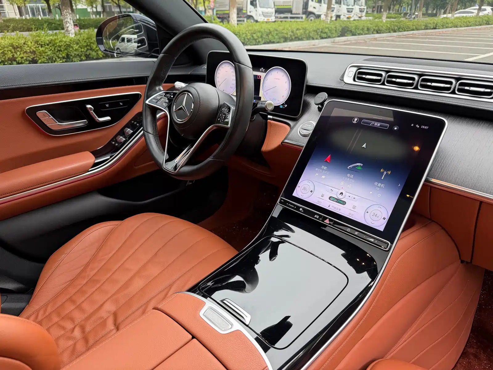 Фото 8 - Mercedes-Benz S-Class