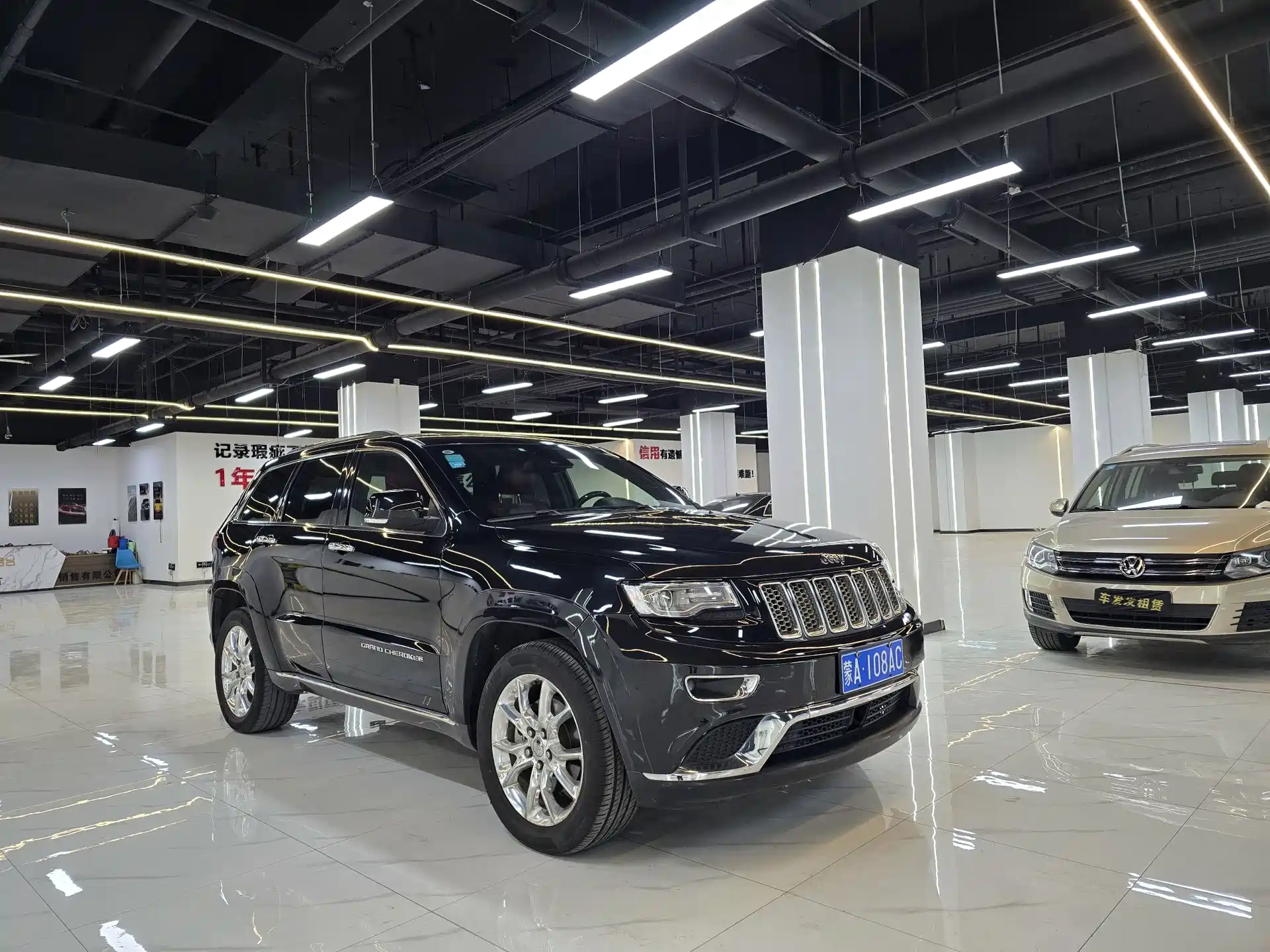 Фото 12 - Jeep Grand Cherokee (Import)