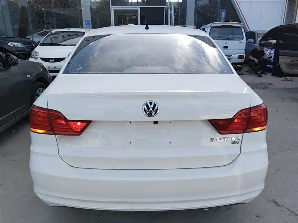 Volkswagen Santana 2016 1.6L Manual Trend Edition фото 6