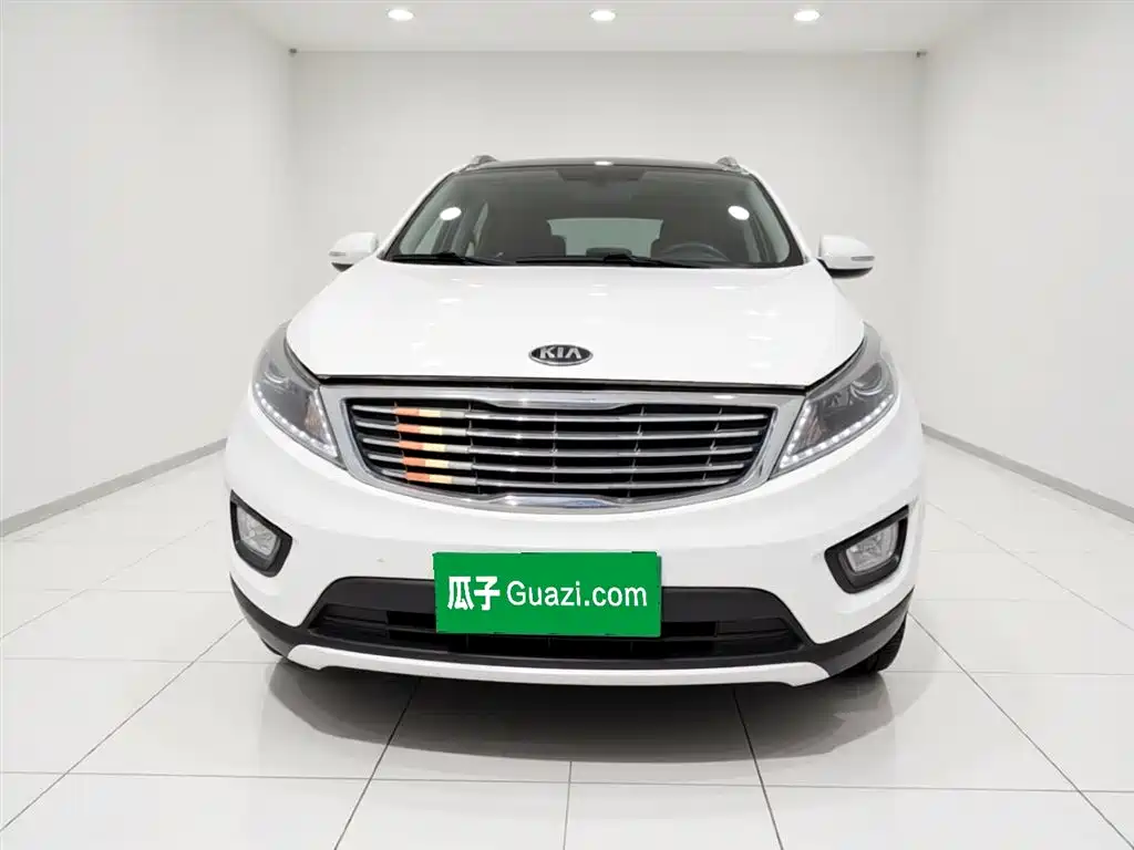 Kia Sportage 2015 2.0L Automatic 2WD DLX фото 2