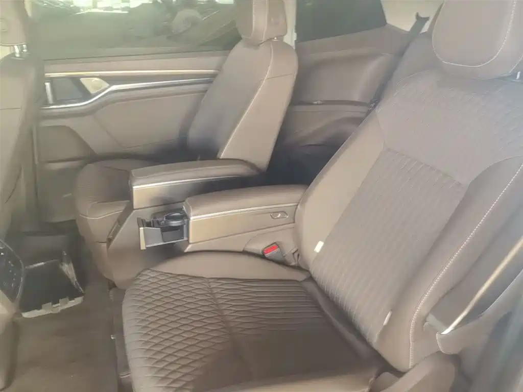 Volkswagen Viloran 2020 330TSI Business Edition фото 24