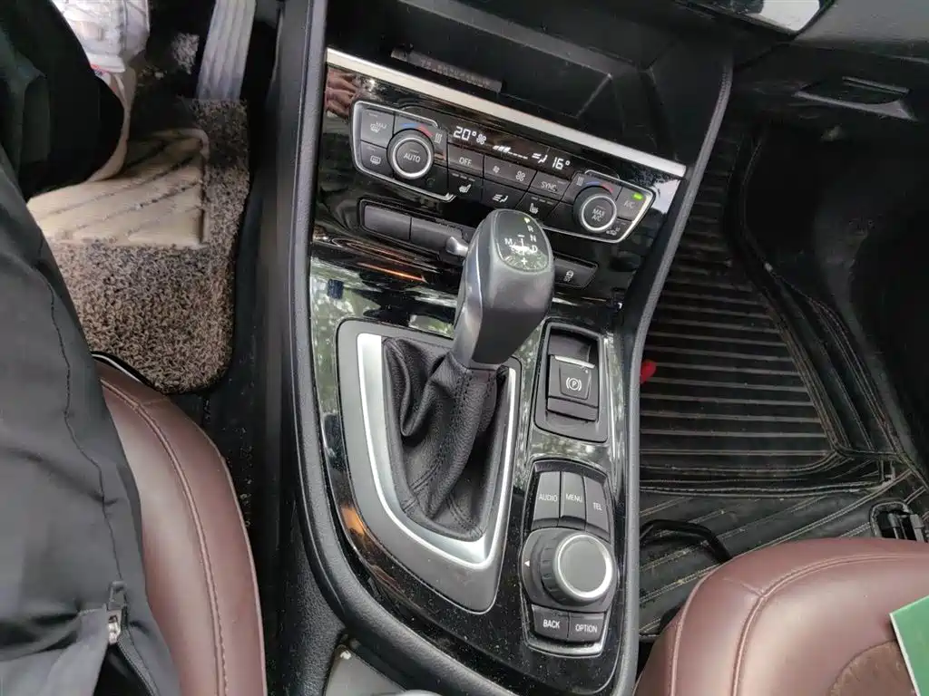 BMW 2 Series Tourer (Import) 2015 218i Leading Type фото 10