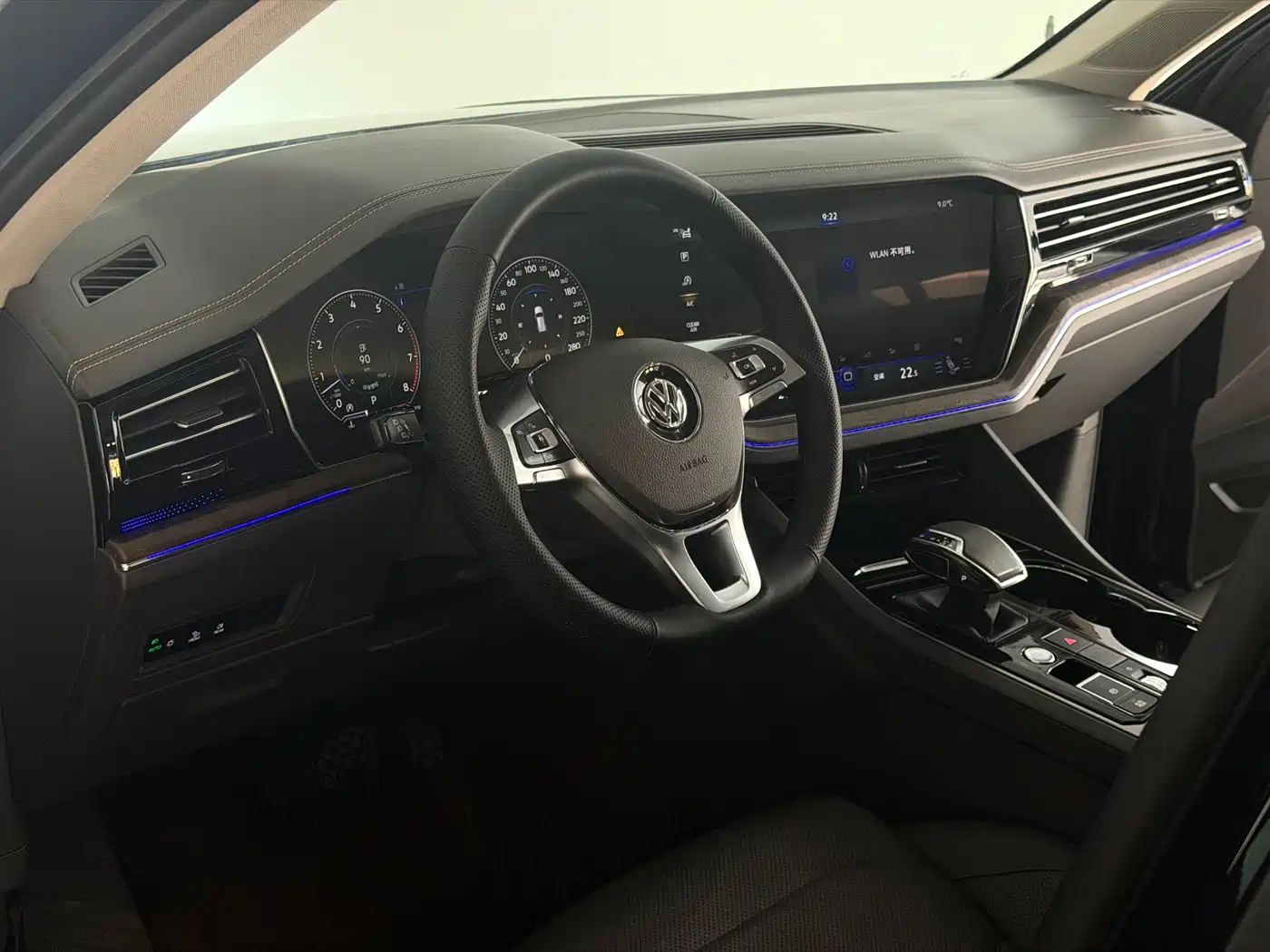 Volkswagen Touareg 2019 3.0TSI Sharp Edge Edition China VI фото 11