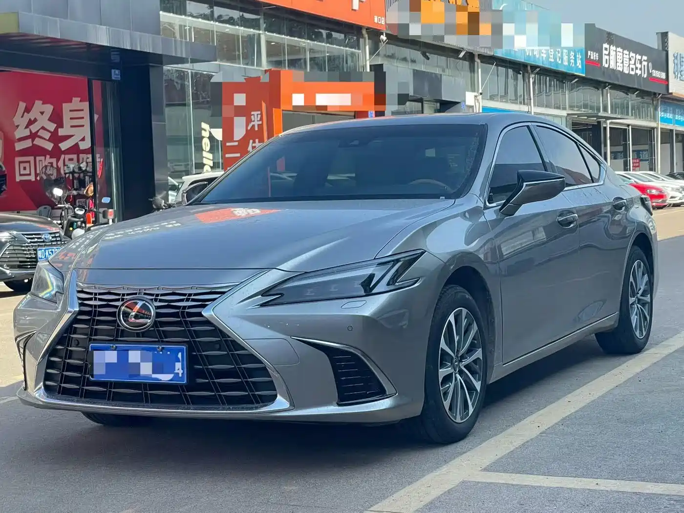 Lexus ES 2025 2025 200 Ultimate Edition