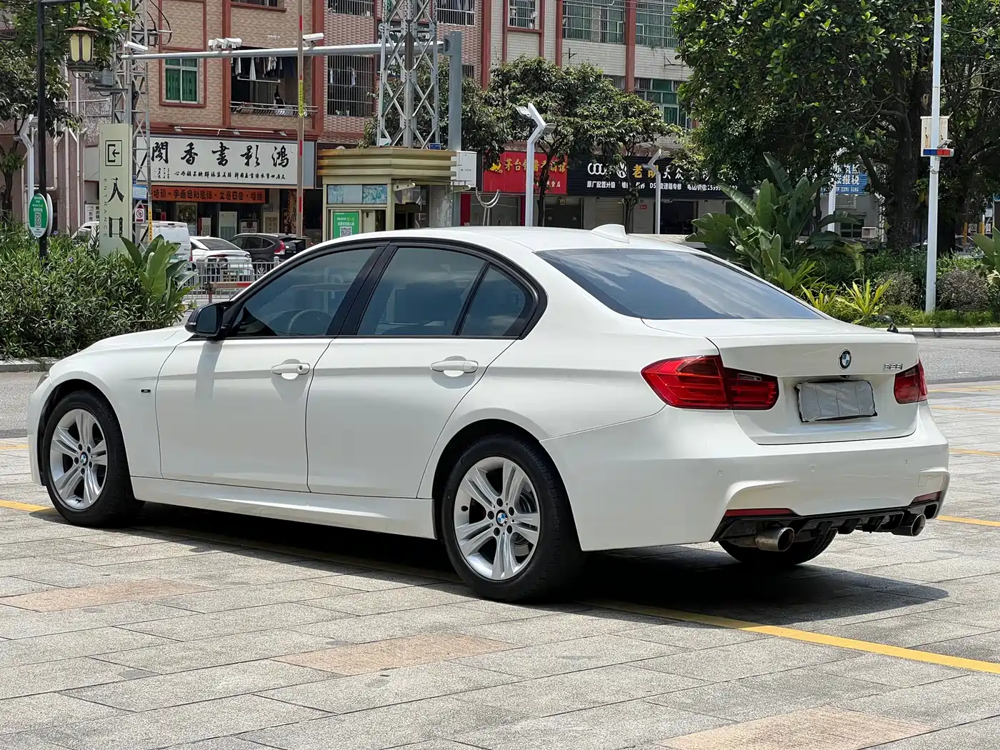 BMW 3 Series 2015 320i Super Joy Sport Design Package фото 7
