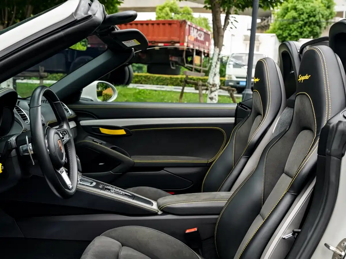 Porsche 718 2022 Spyder 2.0T фото 12