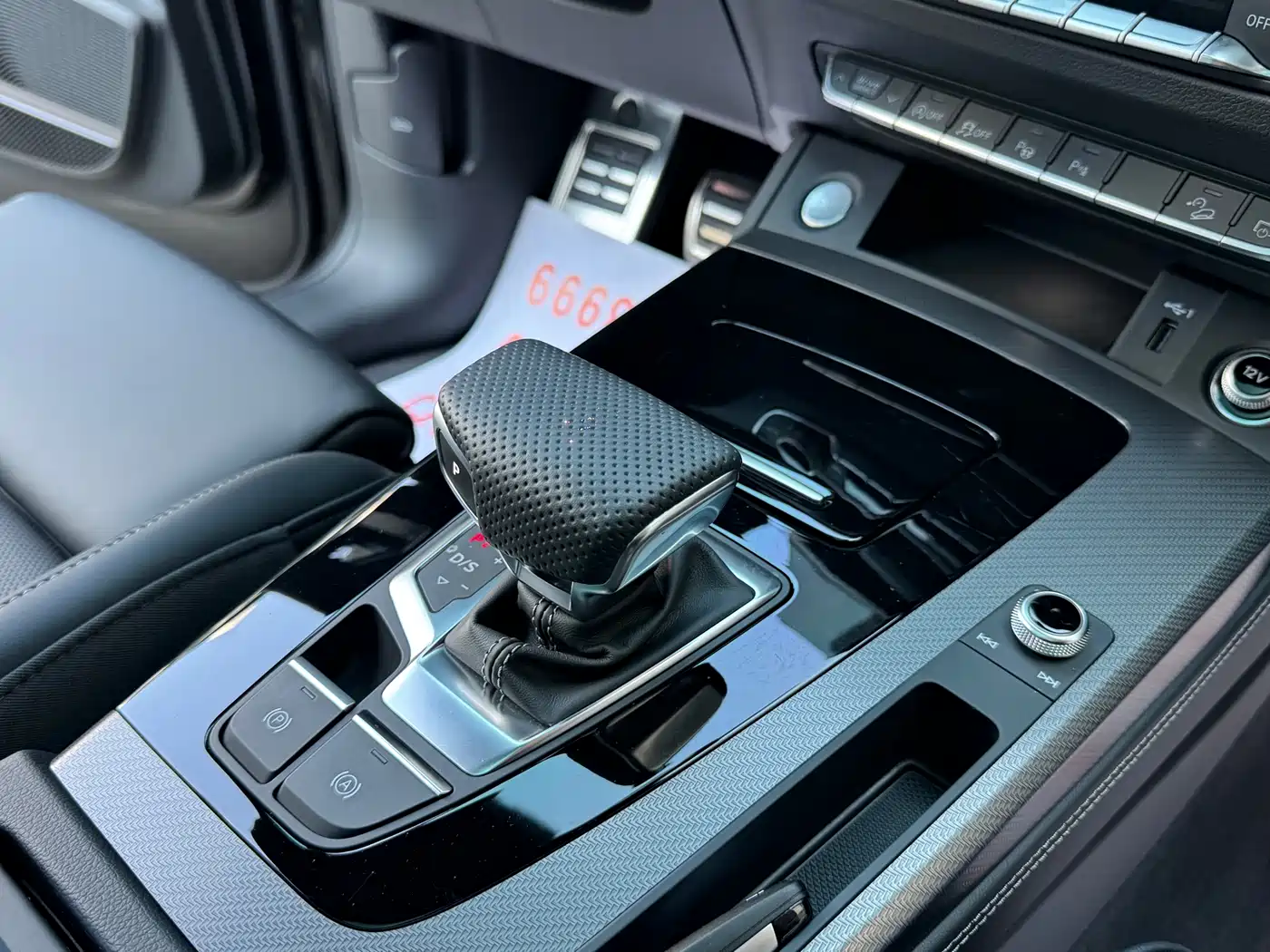 Audi Q5L 2025 45 TFSI Luxury Dynamic фото 14
