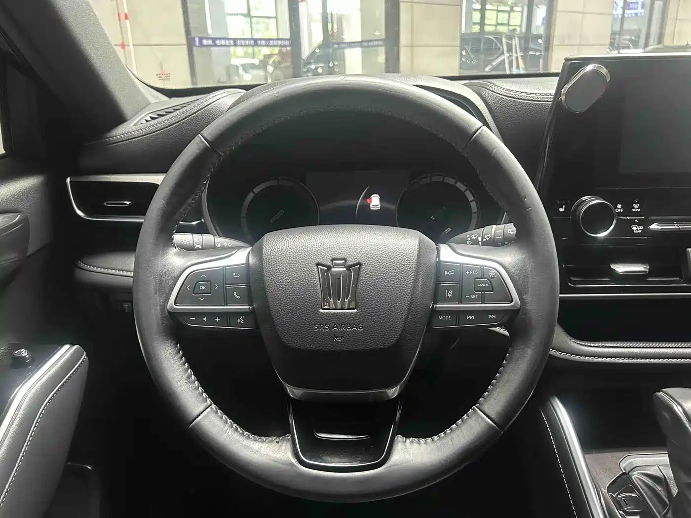 Toyota Crown Kluger 2021 2.5L HEV 4WD Luxury фото 4