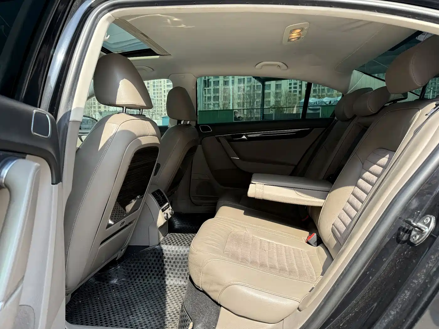 Volkswagen Magotan 2013 2.0TSI Ultimate фото 5
