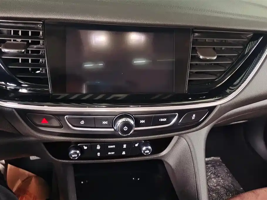 Buick Regal 2017 20T Elite Type фото 13