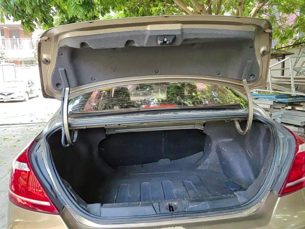 Photo 19 - Geely Emgrand