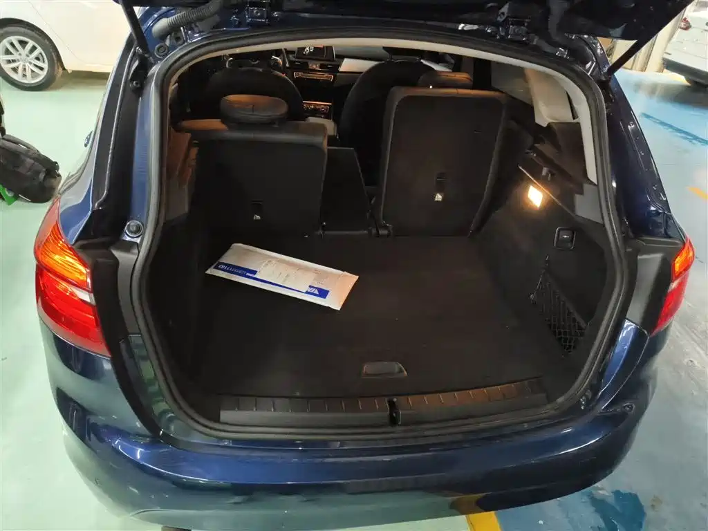 BMW 2 Series Touring 2016 218i Fashion Model фото 15