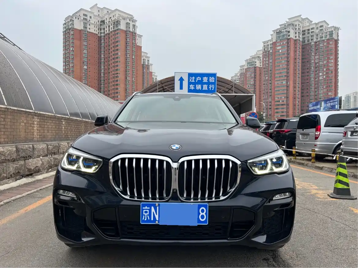 BMW X5 (Import) 2020 xDrive40i M Sport Package фото 2