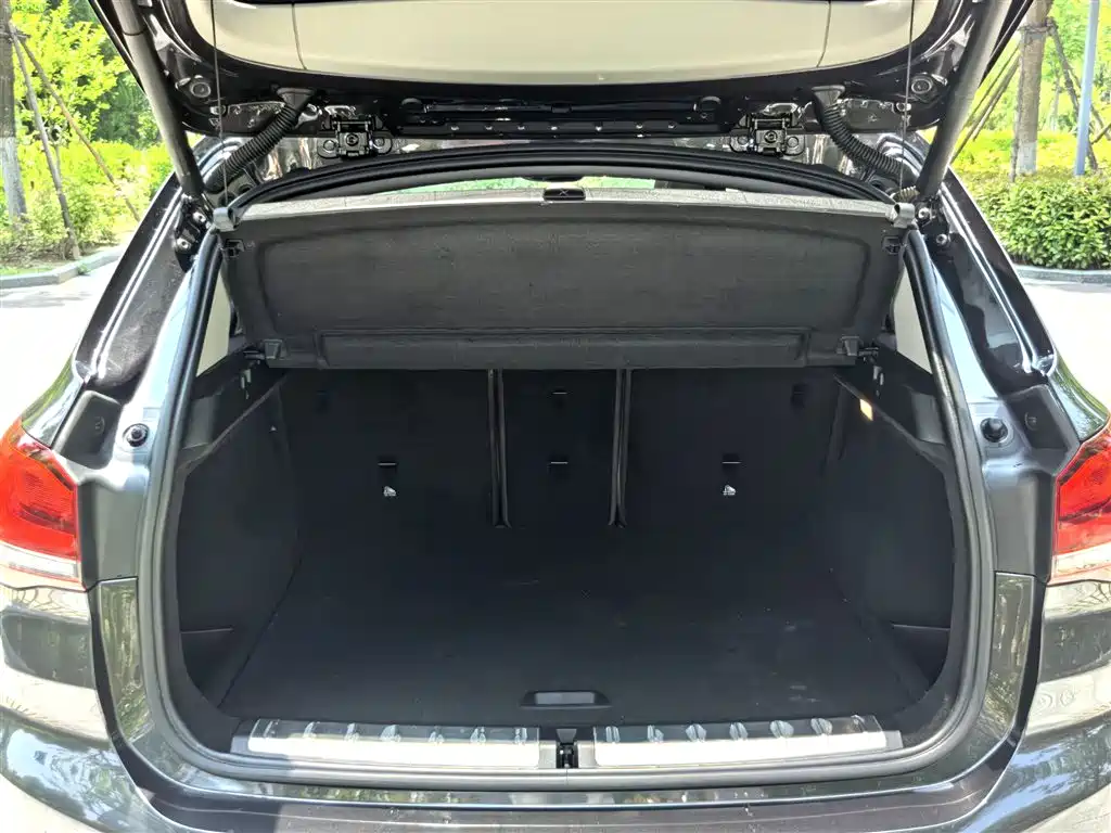 BMW X1 2022 sDrive25Li Leading фото 9