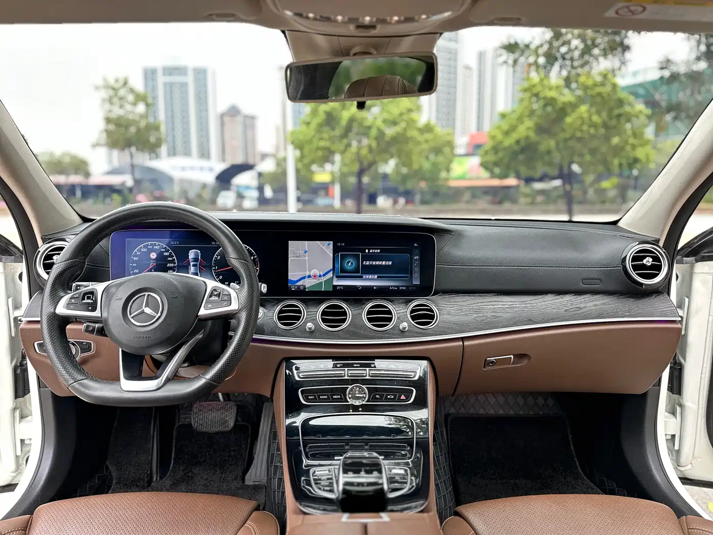 Mercedes-Benz E-Class 2016 E 200 L Sport Type фото 10