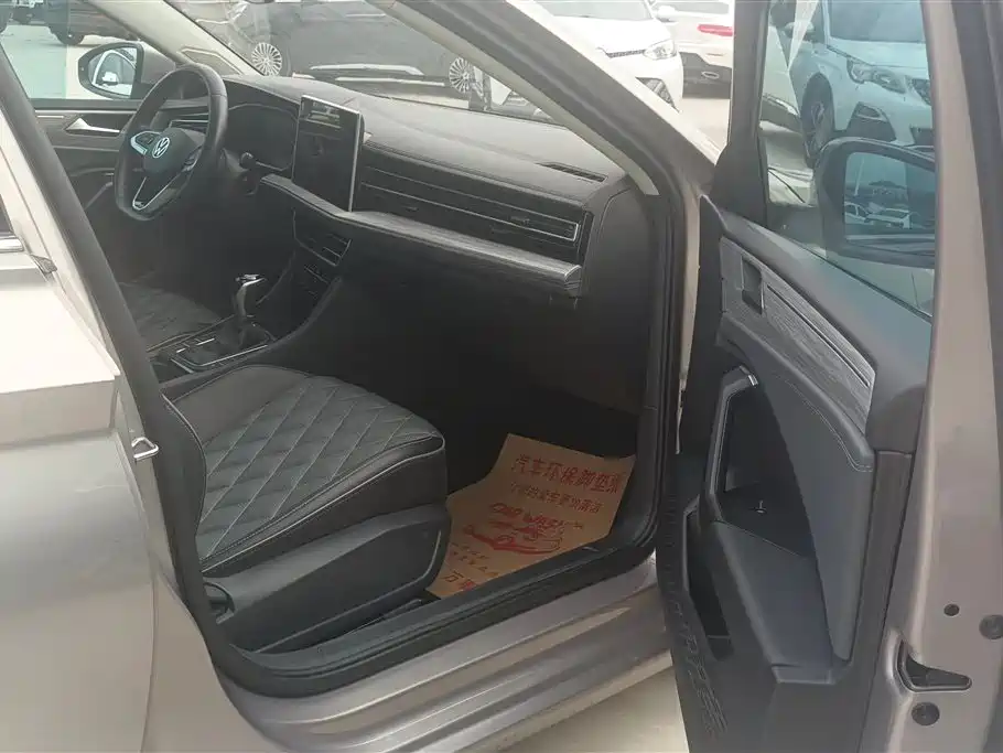 Volkswagen Sagitar 2023 Model Year 200TSI DSG Surpass Edition фото 8