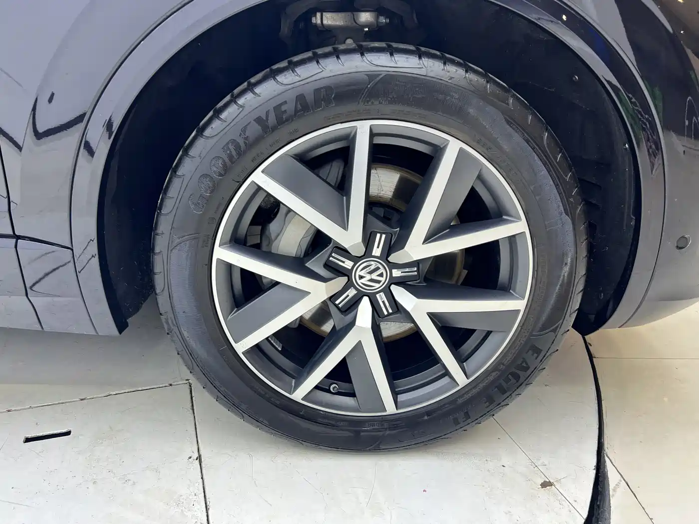 Volkswagen Touareg 2019 3.0TSI Sharp Edge Edition China VI фото 22
