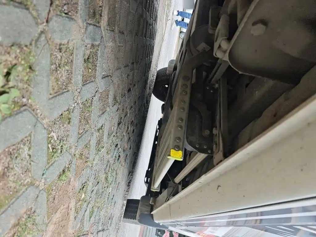 Dongfeng Yufeng Yufeng 2020 2020 2.3T Economy Logistics Vehicle Short Wheelbase Low Roof 5-9 Seats WP2.3