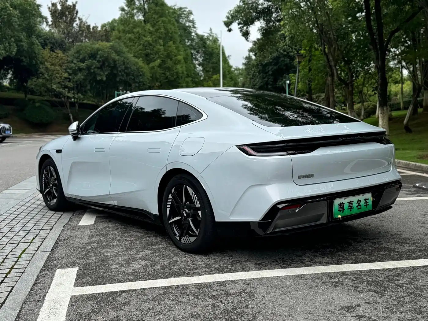 2025 Geely Galaxy Galaxy E8