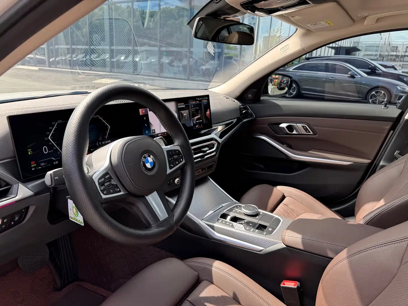 BMW 3 Series 2023 325Li M Sport Black Night Package фото 6