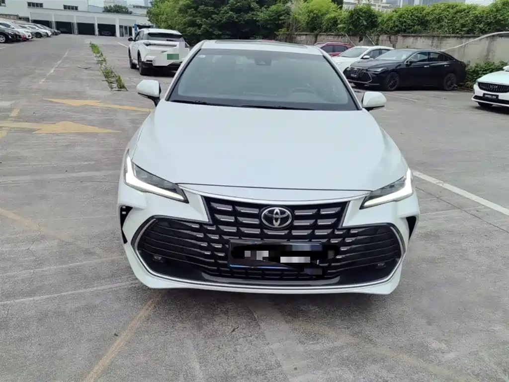 Toyota Avalon 2023 2.0L Luxury Edition фото 5