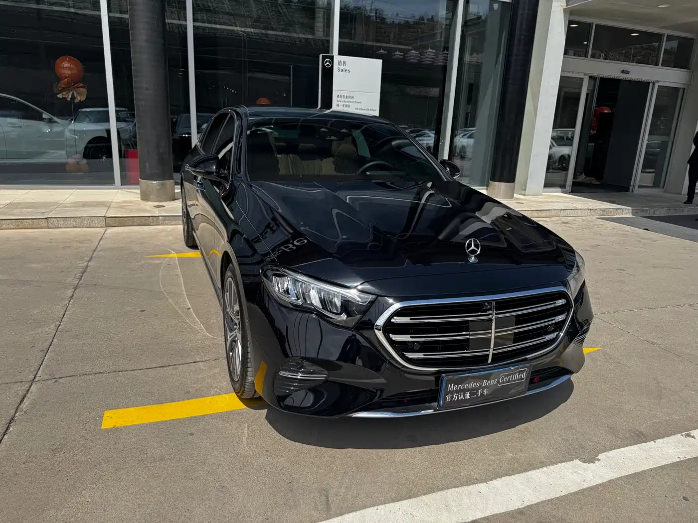 Mercedes-Benz E-Class New Energy 2024 E 350 e L Plug-in Hybrid Sedan фото 3