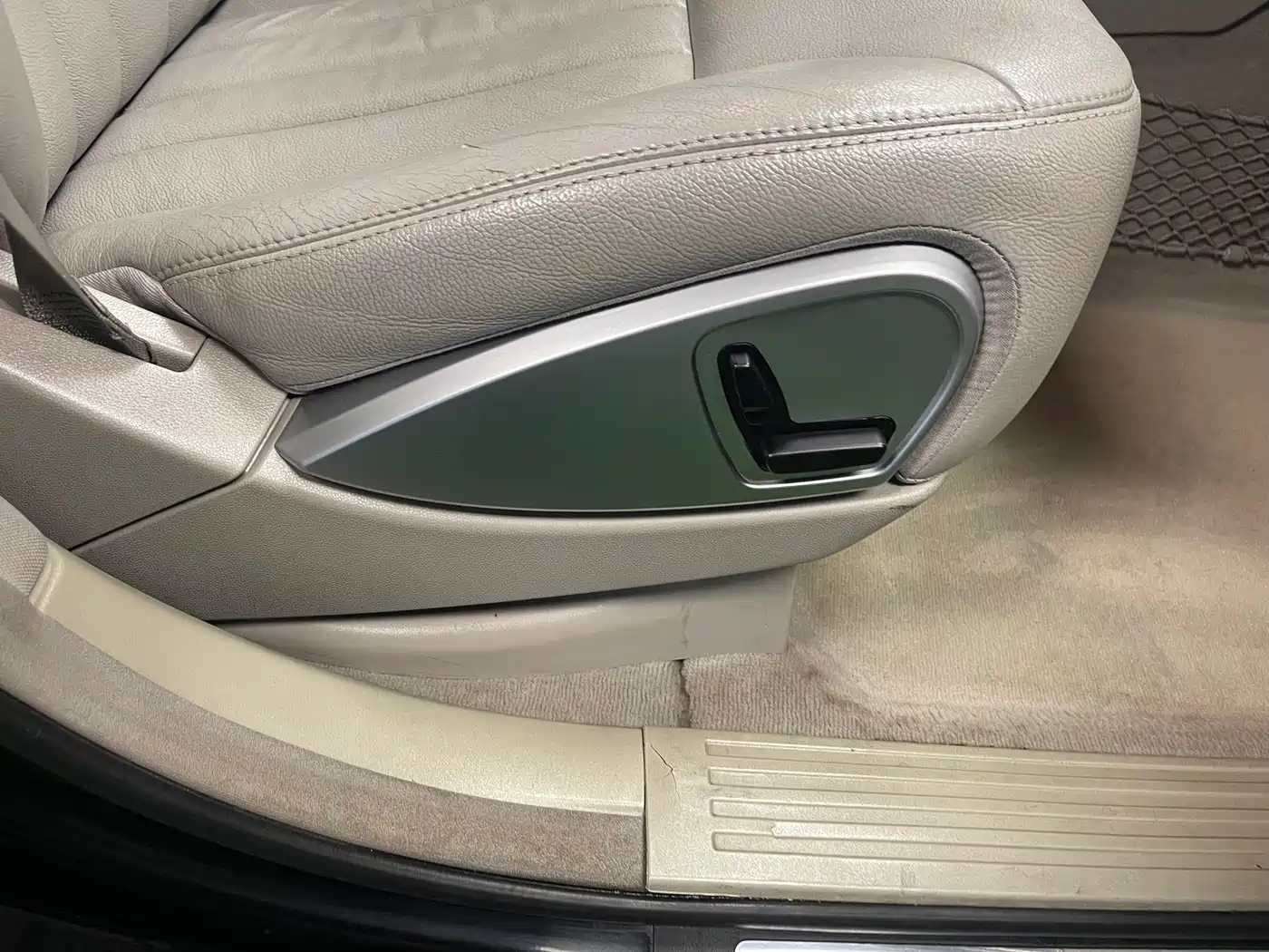 Mercedes-Benz R-Class 2010 R 350 L 4MATIC Grand Edition фото 16