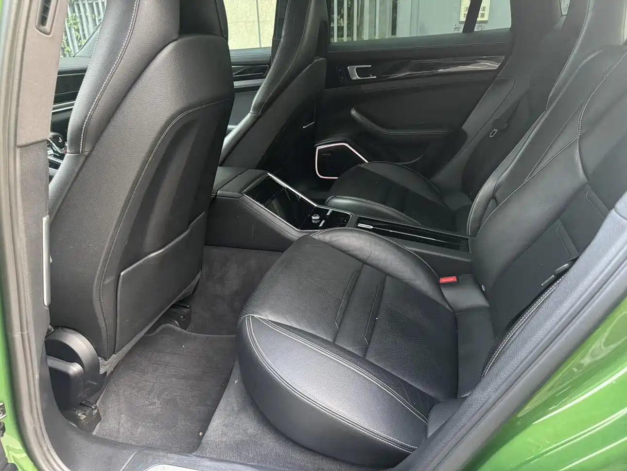 Porsche Panamera 2020 Panamera 10th Anniversary Edition 2.9T фото 10