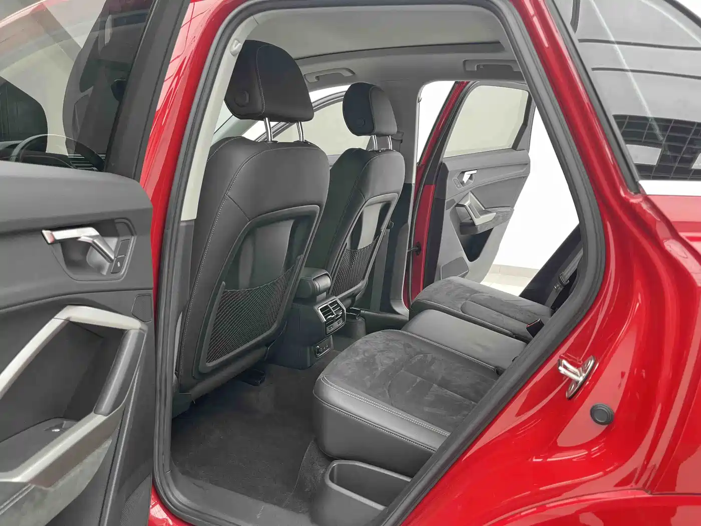 Audi Q3 2022 35 TFSI Fashion Dynamic фото 10