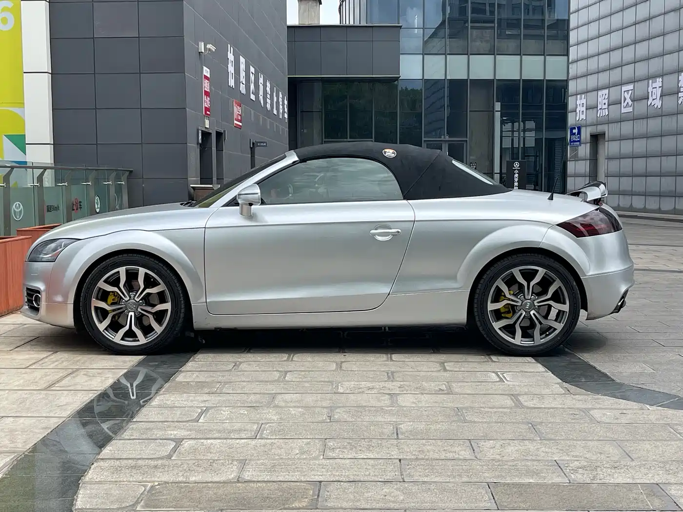 Audi TT 2011 TT Roadster 2.0TFSI фото 8