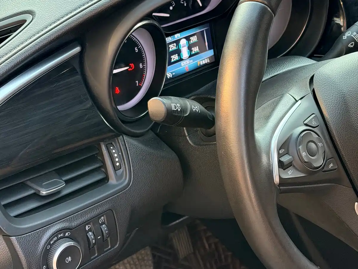 Фото 16 - Buick Envision Plus