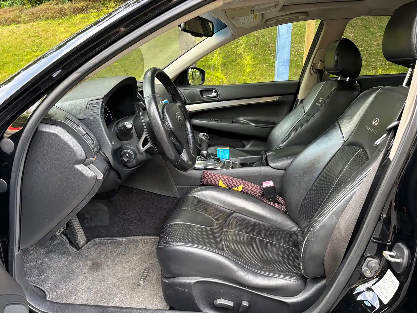 Infiniti G Series 2011 2010 Model G25 Sedan Luxury Sport Edition