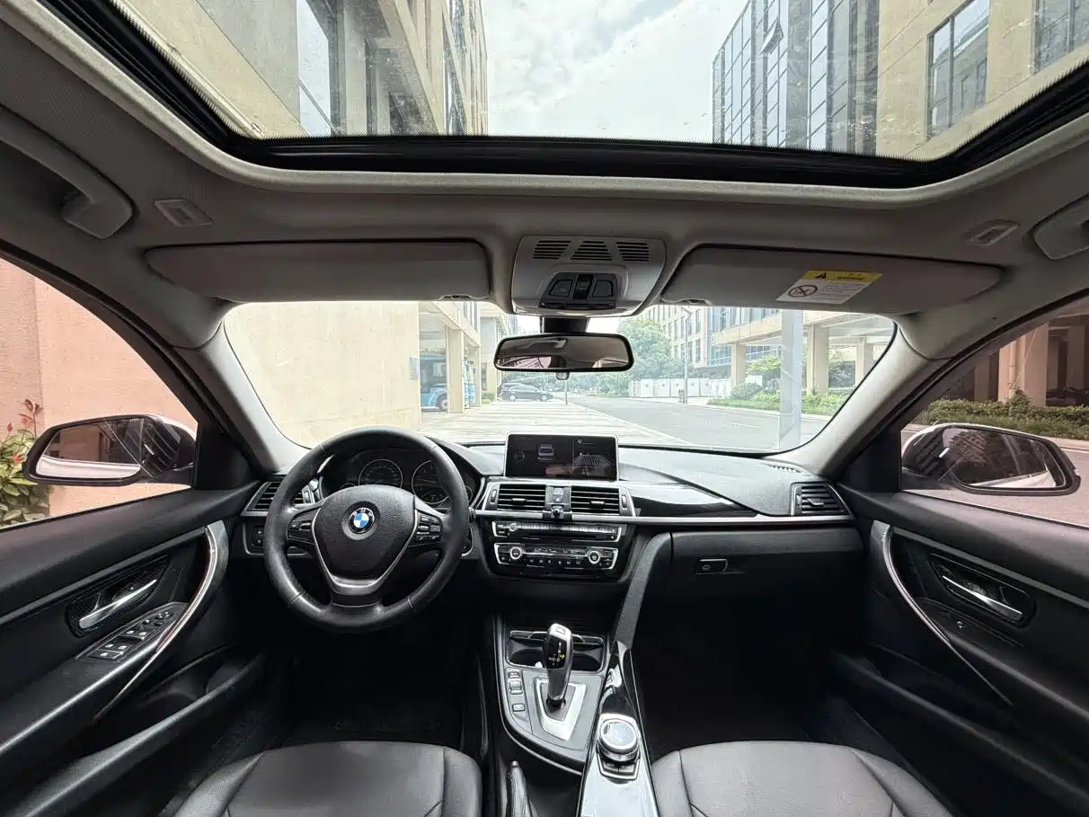 BMW 3 Series 2017 320Li Fashion фото 6