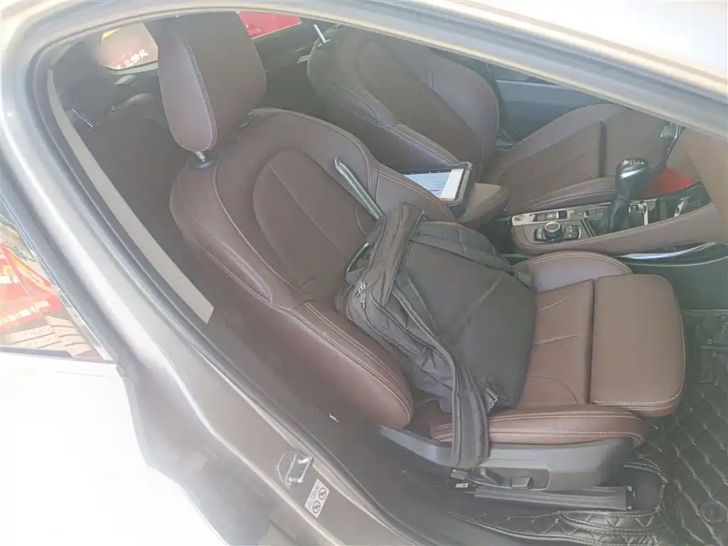 BMW X1 2019 sDrive18Li Premium Model фото 24