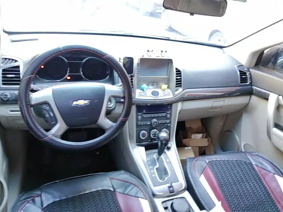 Chevrolet Captiva 2015 2.4L 2WD Urban Edition 5-seater фото 12