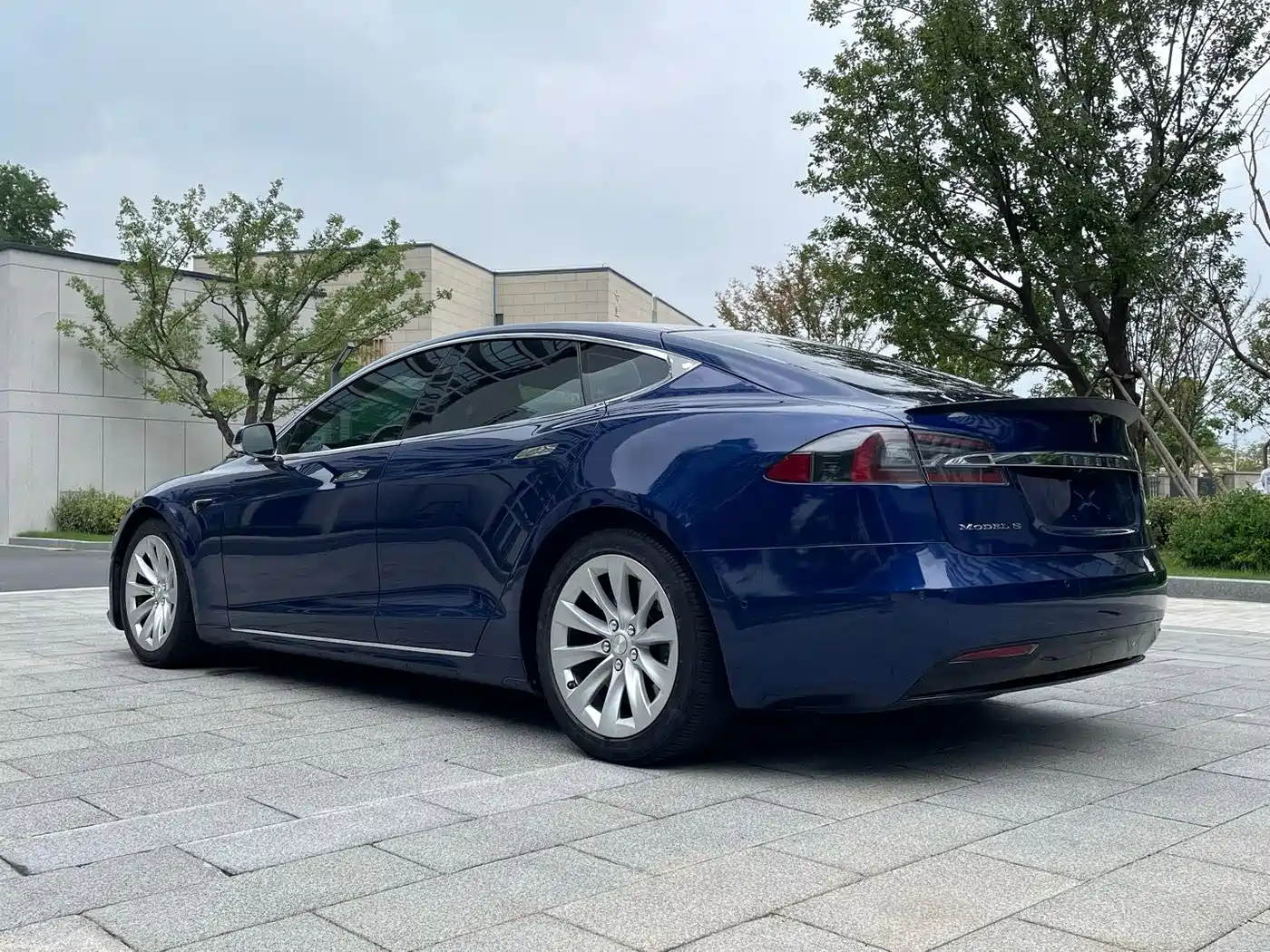 Photo 12 - Tesla Model S